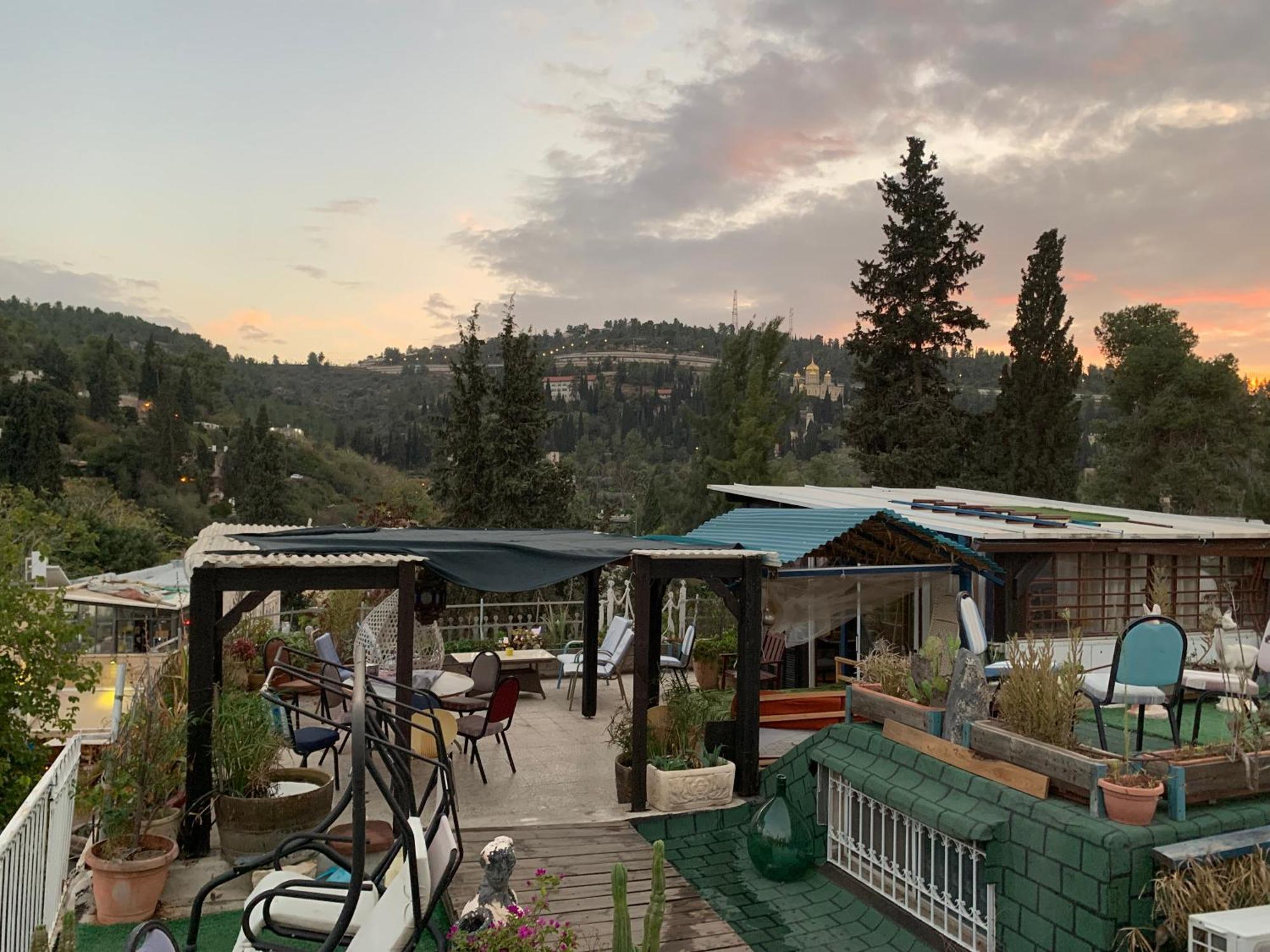 Bed and Breakfast Sweet 'En Kerem View Иерусалим Экстерьер фото